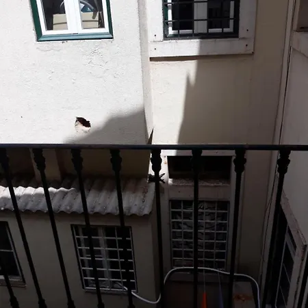 Bed & Breakfast Lisbon Design Hostel