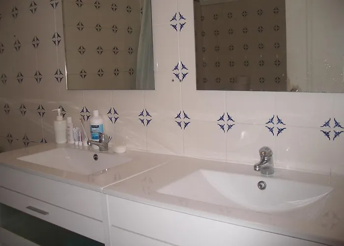 ベッド・アンド・ブレックファスト Design 3*